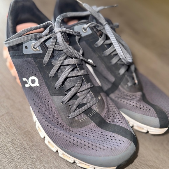 On cloudflow Running Women's Charcoal and Coral Sneakers - Picture 5 of 11